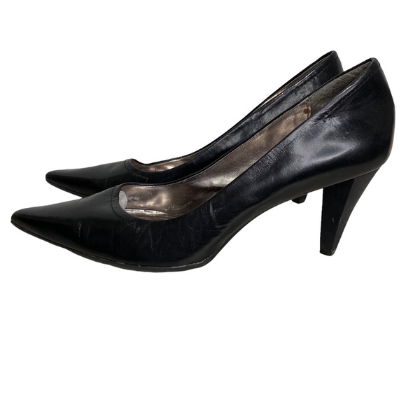 Calvin Klein Black Valorie Pump - Size 9 - Picture 1 of 9